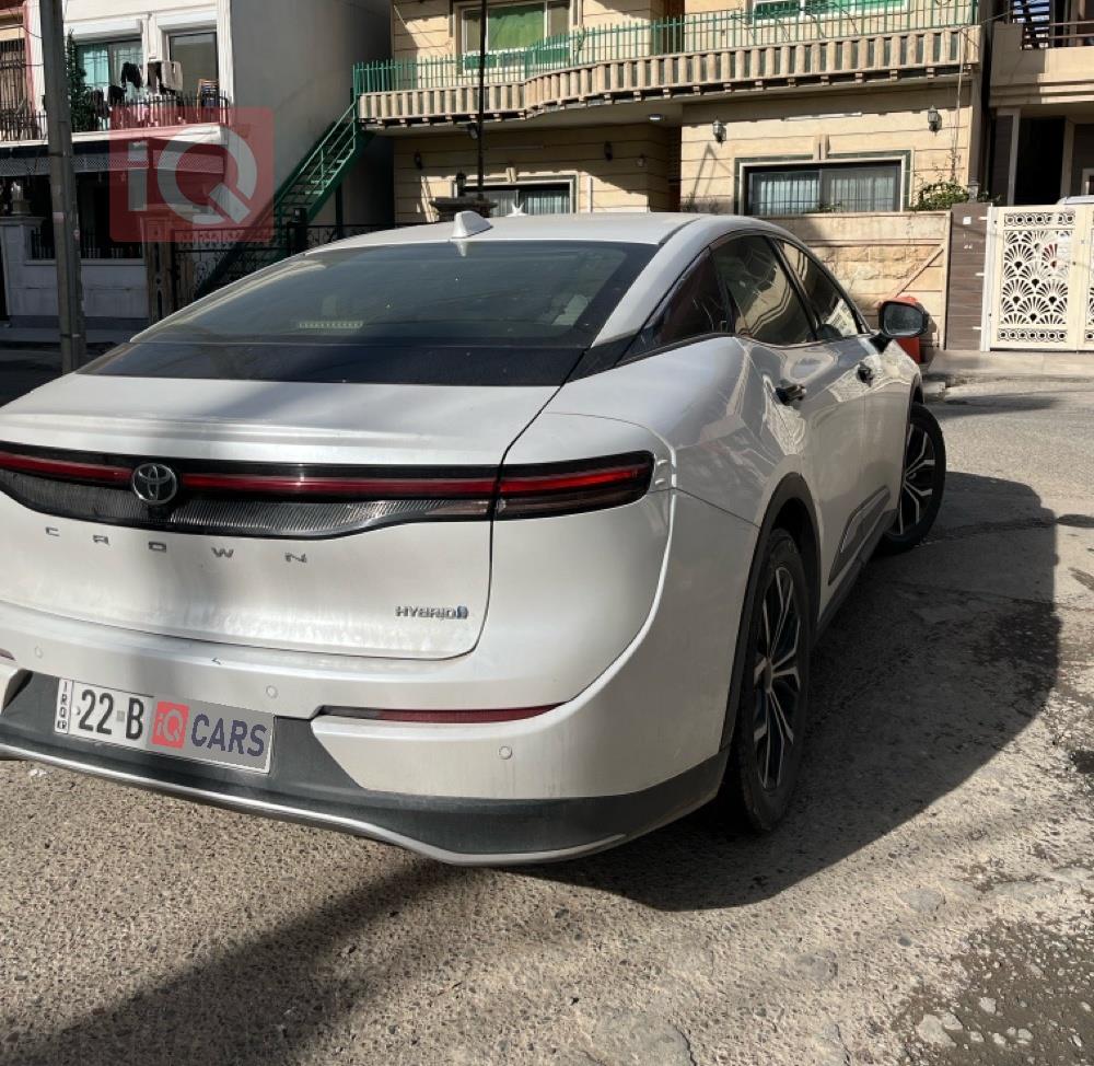 تۆیۆتا کراون